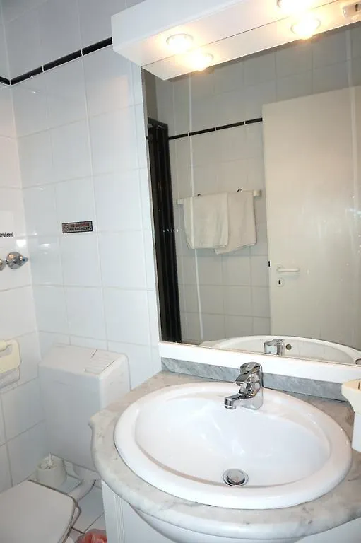 **  Artus Hotel Düsseldorf Alemania